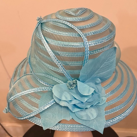 unknown Accessories - Blue Organza and straw hat flower accent perfect for derby, church, wedding